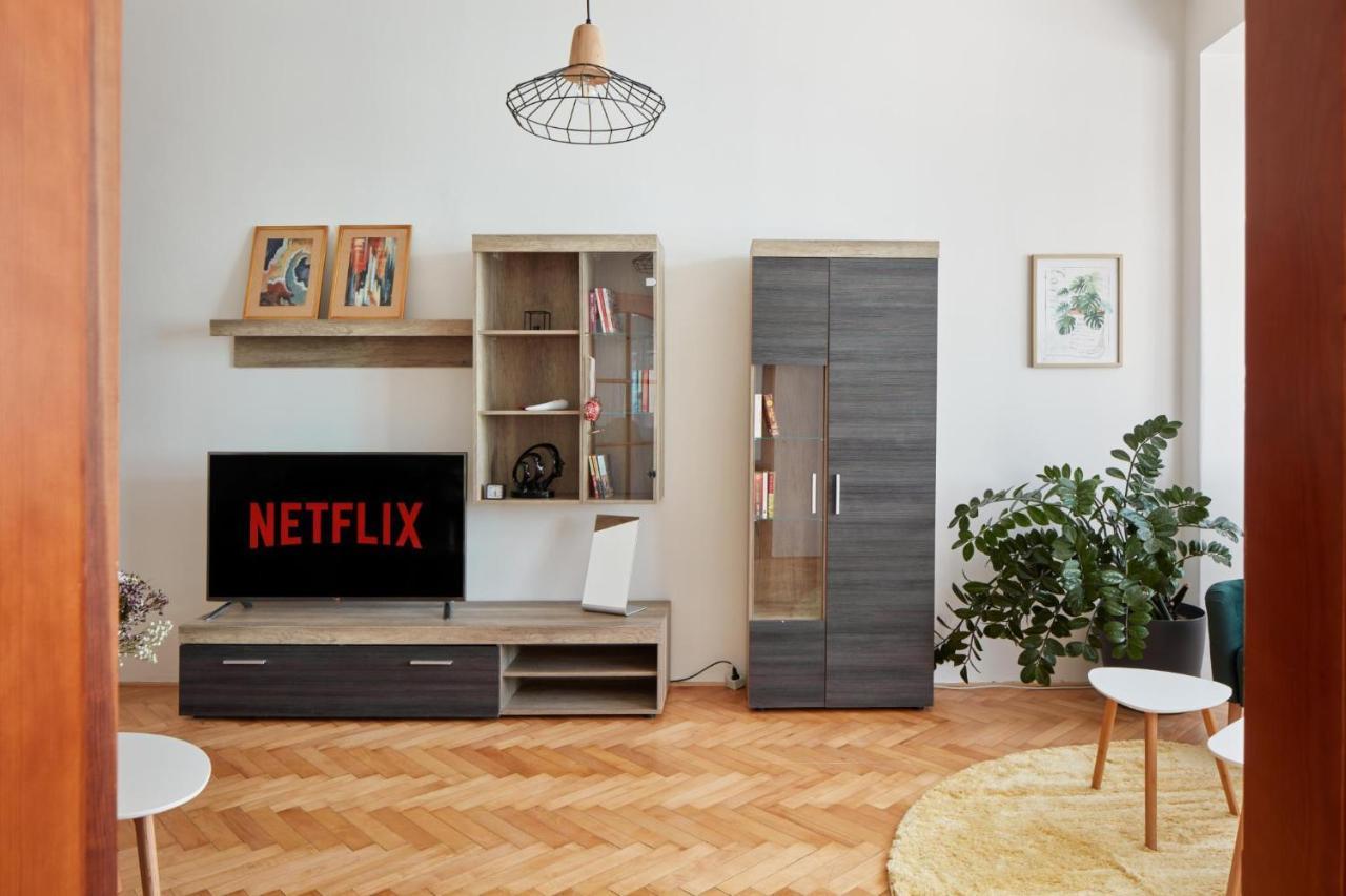 Prague Days - Spacious 3Bdr Apartment - Trendy Neighbourhood Екстер'єр фото