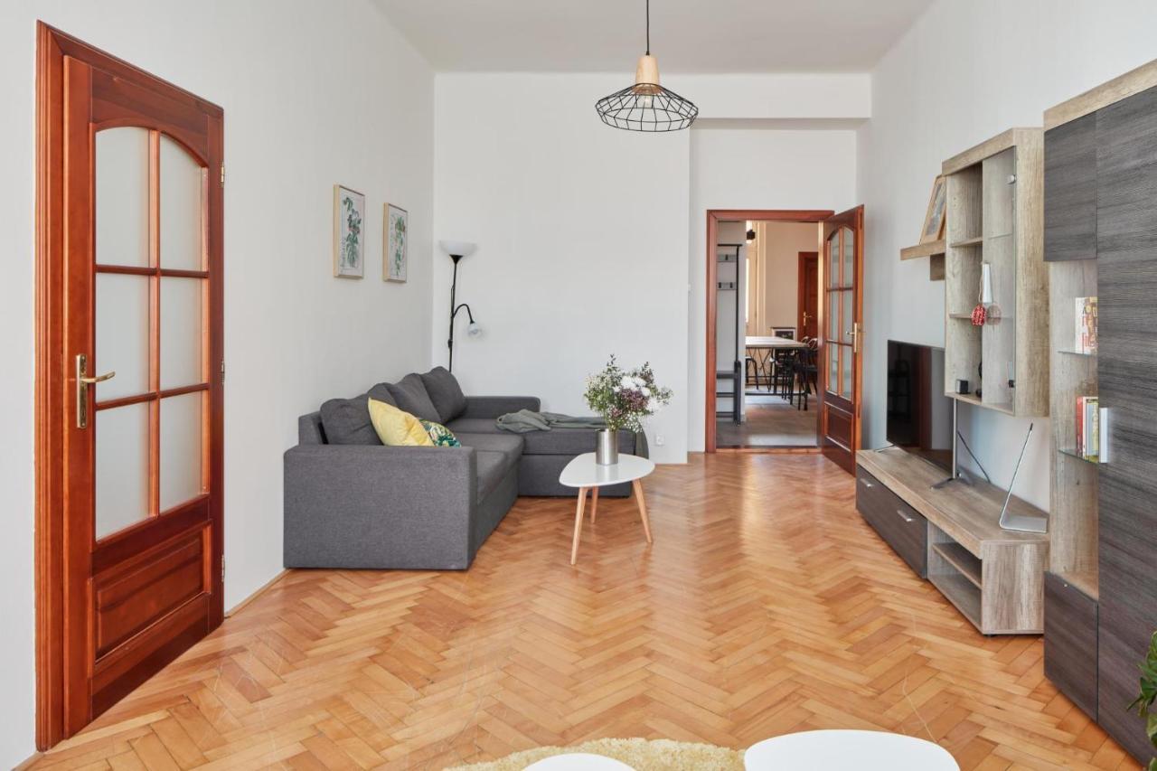 Prague Days - Spacious 3Bdr Apartment - Trendy Neighbourhood Екстер'єр фото